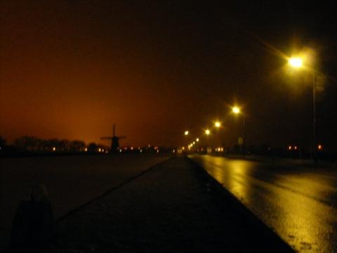 A'dam to Leiden at night
